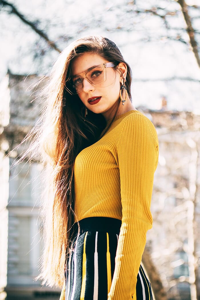 roland-denes-QT94VAhgzsE-unsplash-1 Blue Sweater - Image 2